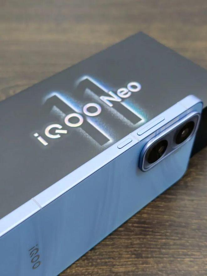 1 ：一杯即满配的“超神游戏机”来了pg模拟器电脑版iQOO Neo1(图5)